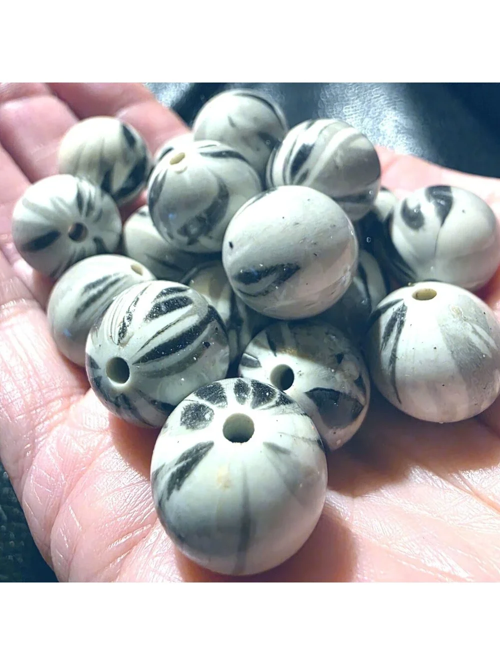 Vintage Y2K Modernist Abstract Round Light Dark Grey 16mm Acrylic Beads 10 pcs